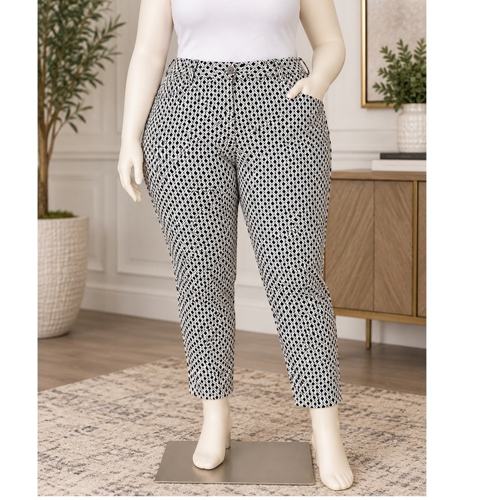 Roz & Ali Black White Geometric Diamond Print Pants Signature Fit Plus 22